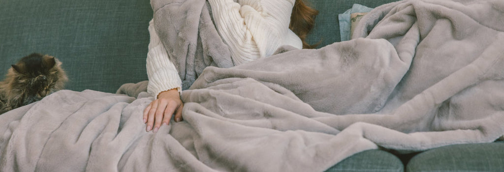 What's the Difference Between a Throw and a Blanket