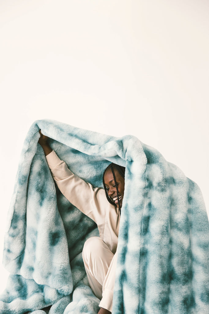 Extreme Ultra Cloud Smoke Blue Plush Blanket | Minky Couture