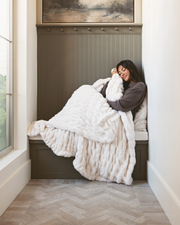 Original Hugs Cream Blanket