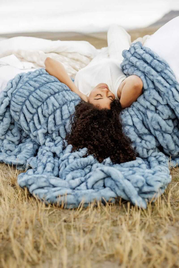 Hugs Sapphire Plush Blanket | Minky Couture
