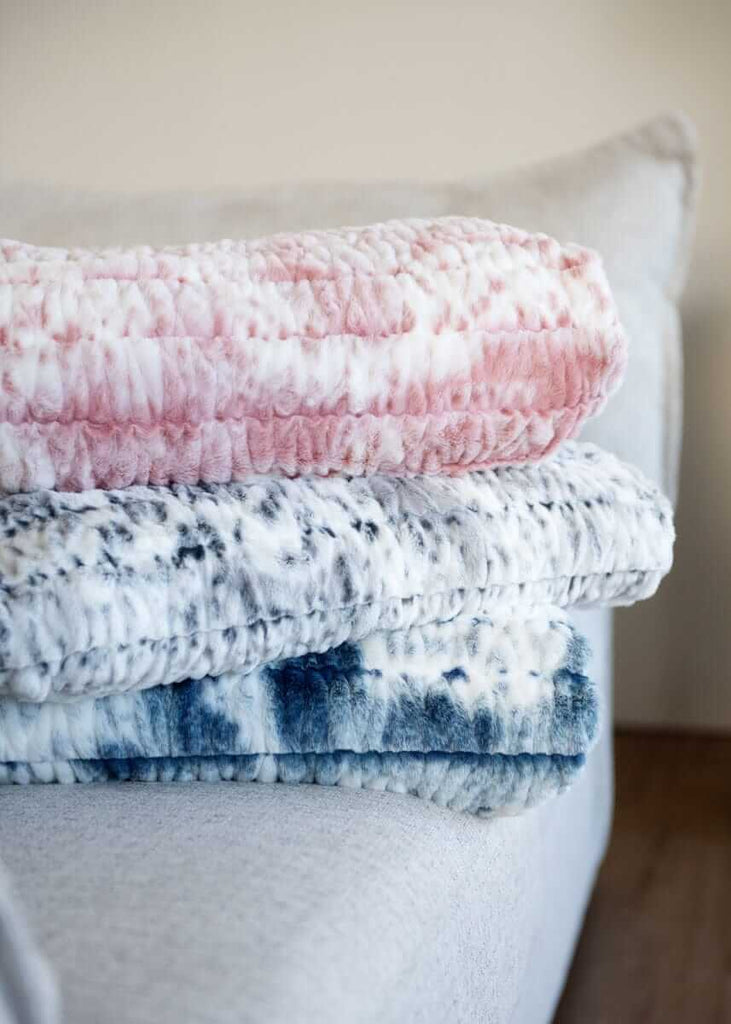 Sandra Plush Navy Blanket | Minky Couture