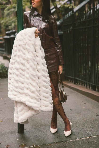 Hugs Cream Blanket