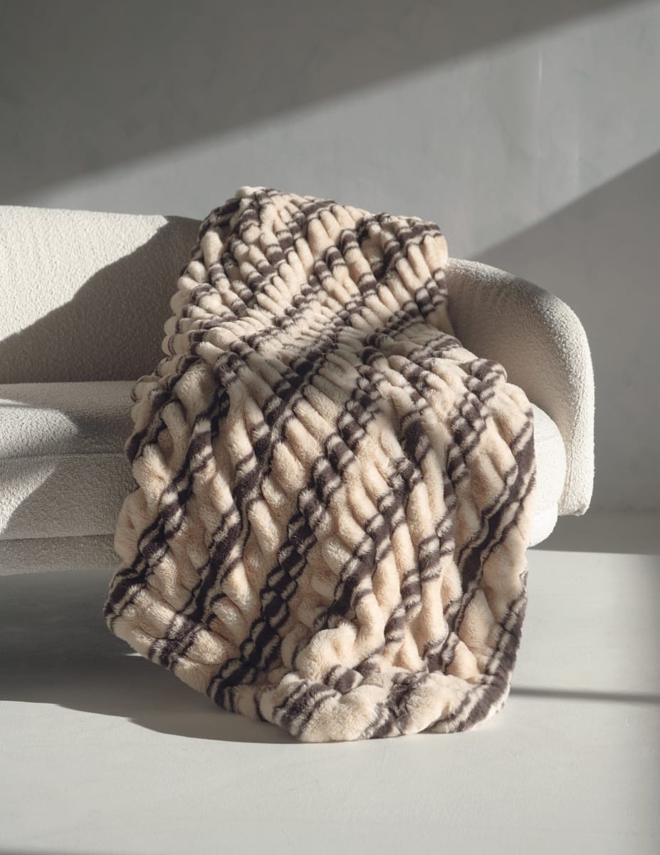 Hugs Milk Chocolate Stripe Blanket