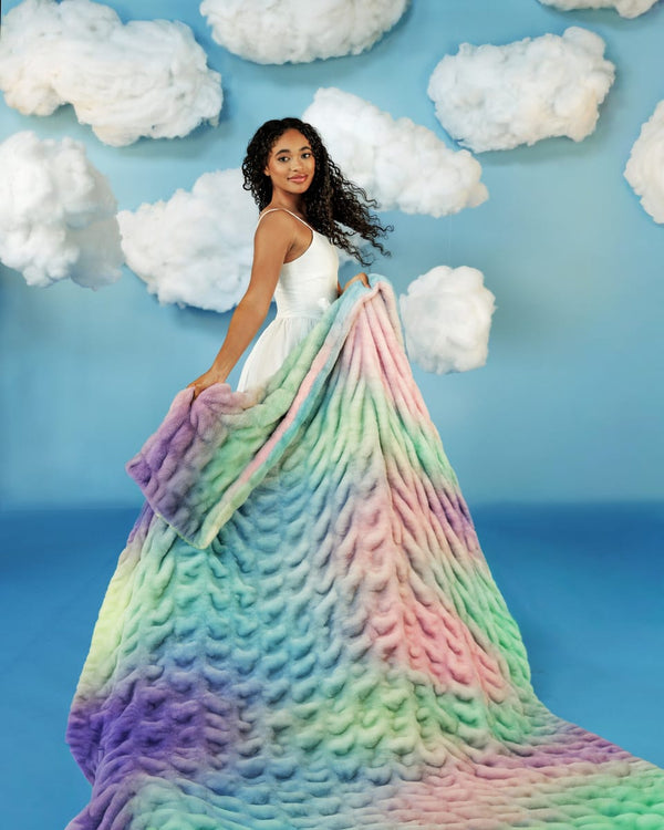 Hugs Aurora Blanket