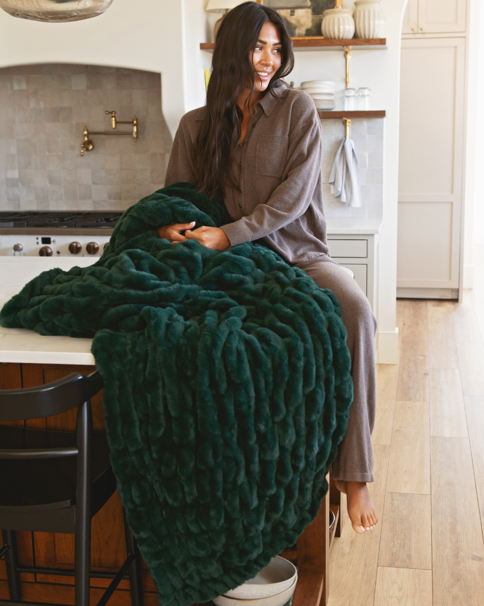 Original Hugs Pine Blanket
