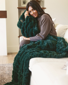 Original Hugs Pine Blanket