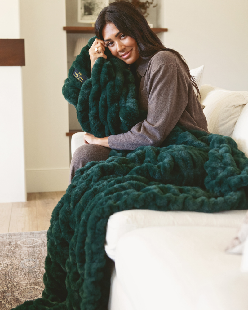 Original Hugs Pine Blanket