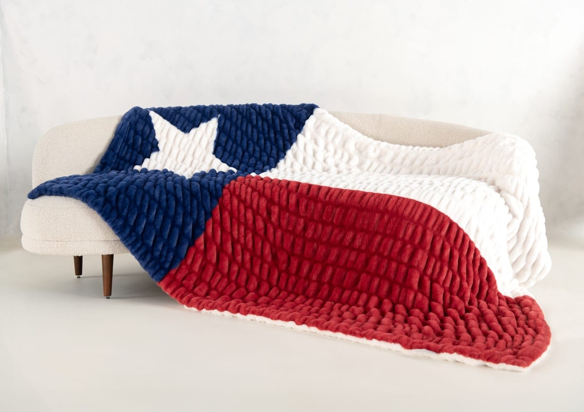 Hugs Texas Flag Blanket