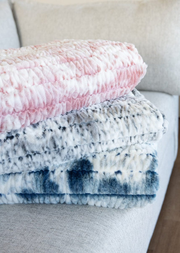 Sandra Plush Charcoal Blanket