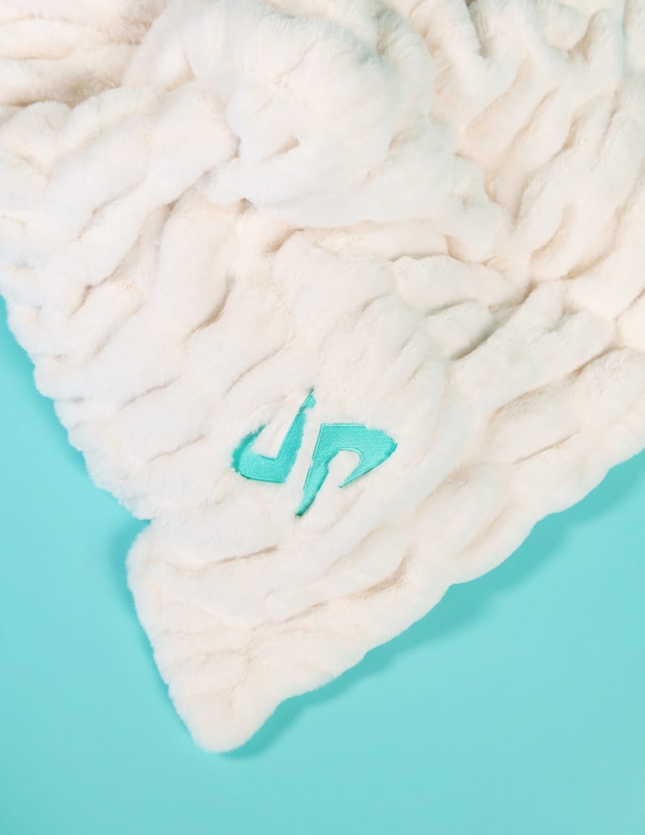 Dude Perfect Hugs Cream Blanket