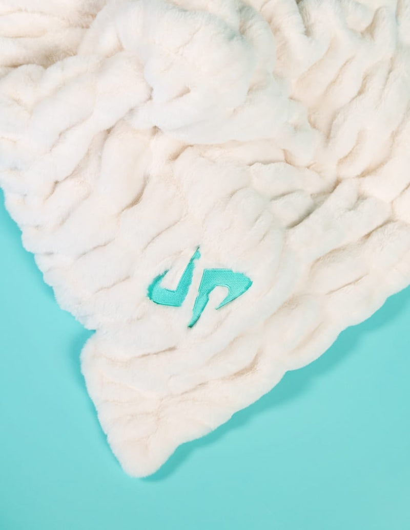 Dude Perfect Hugs Cream Blanket