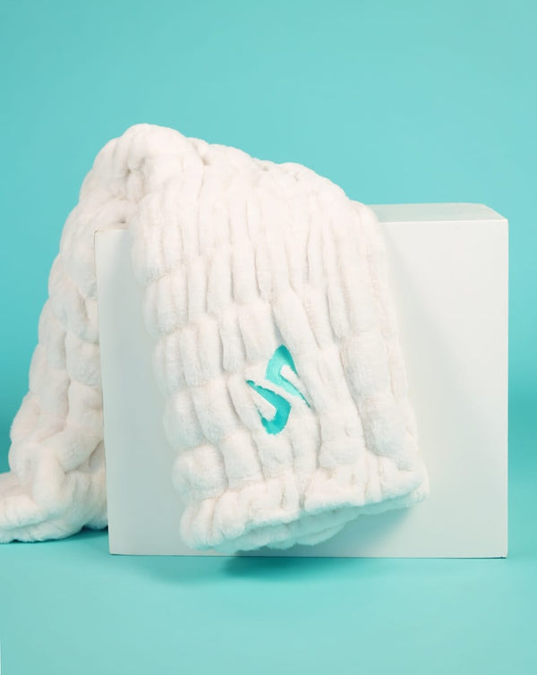 Dude Perfect Hugs Cream Blanket