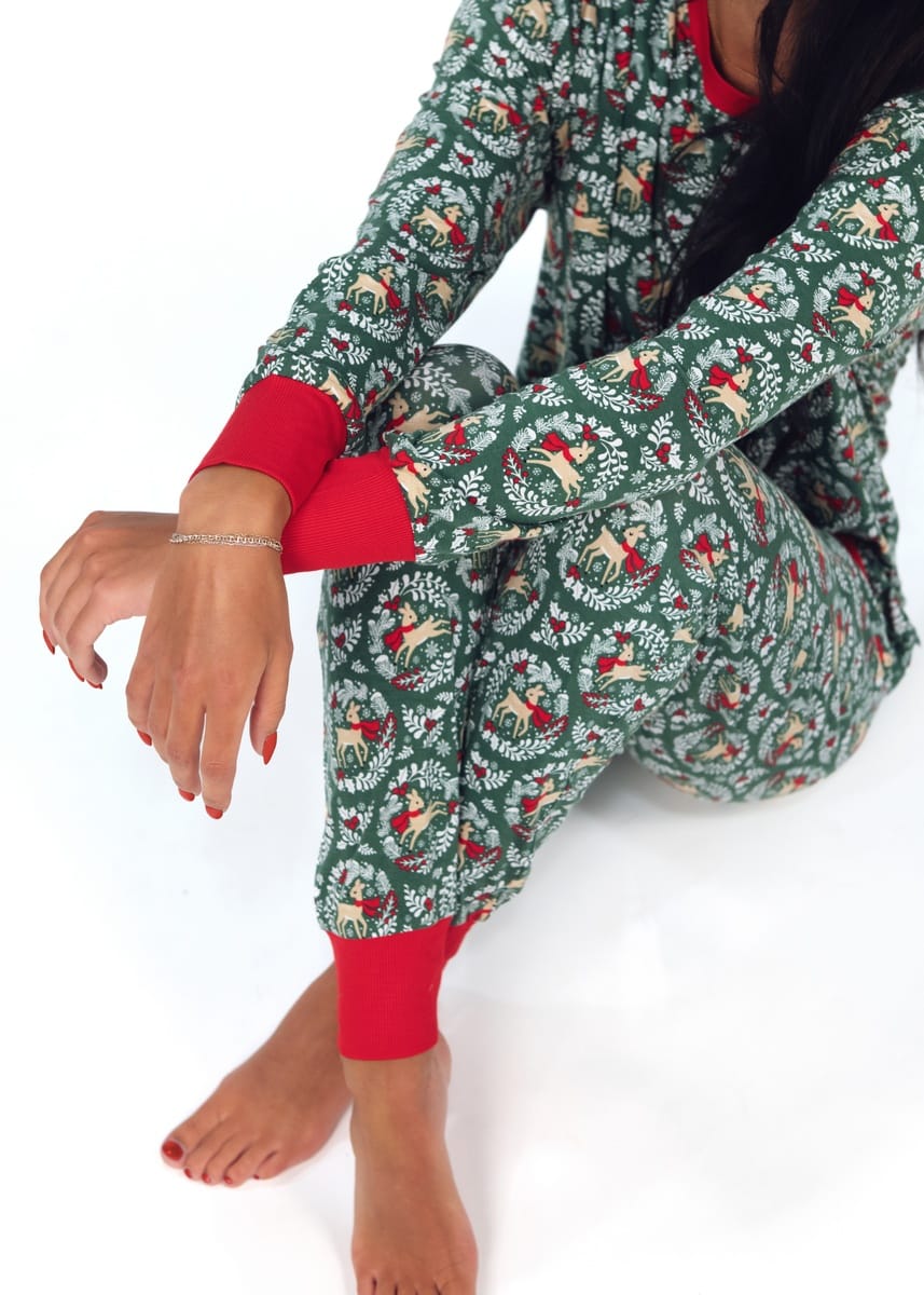 Women's Bamboo Pullover Set - Green Reindeer