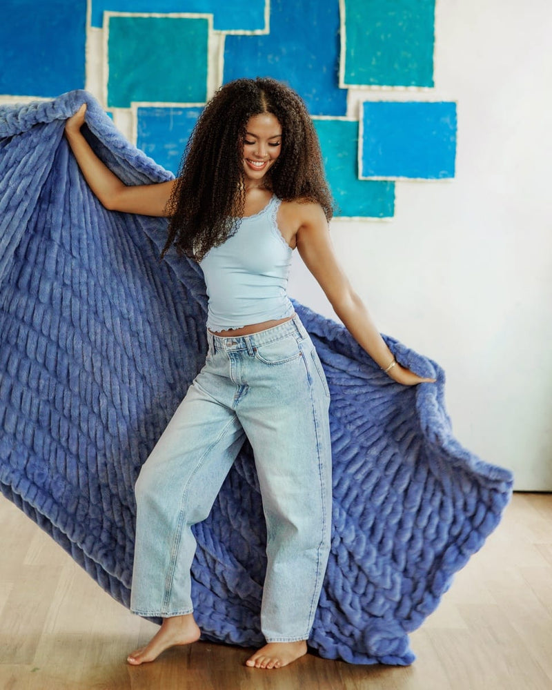 Original Hugs Light Country Blue Blanket