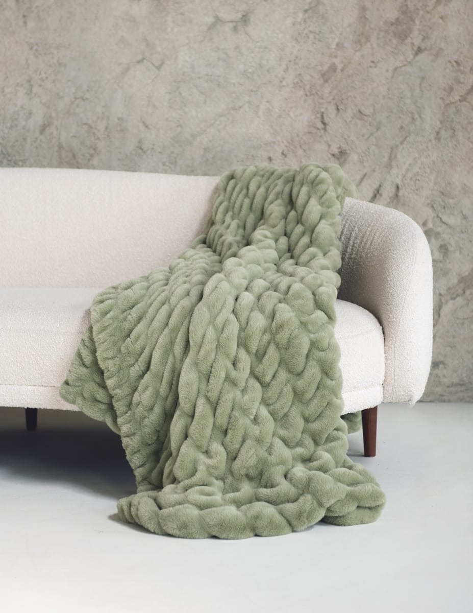 Hugs Light Green Tea Blanket