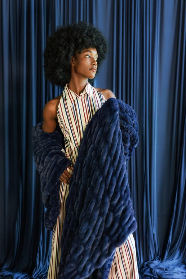 Hugs Light Peacoat Navy Blanket