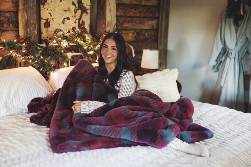 Lush Christmas Plaid Blanket