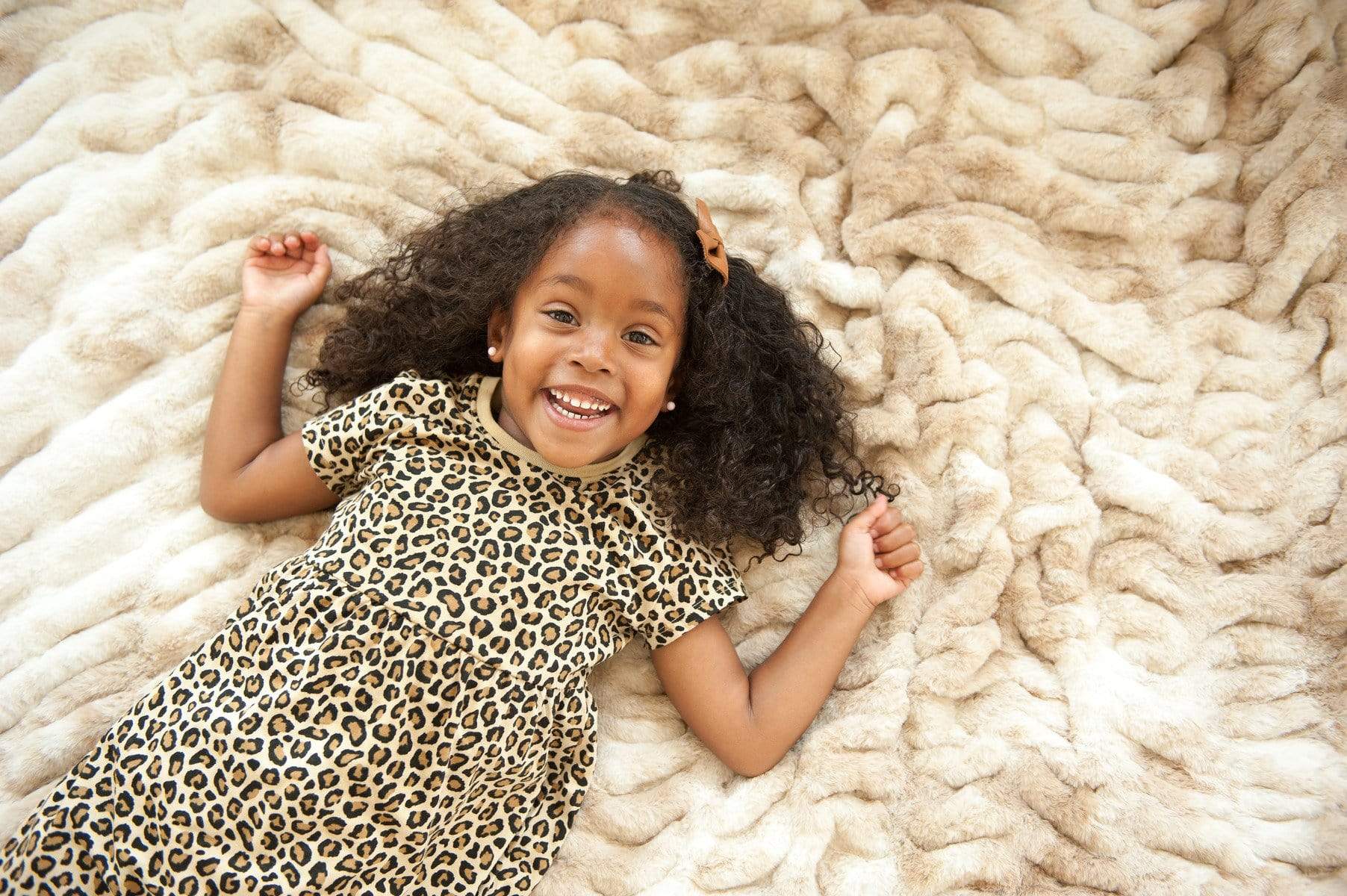 Minky Couture Hugs Blanket in Caramel
